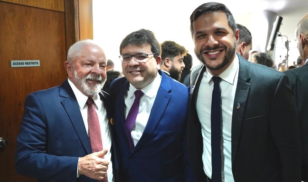 Rafael Fonteles trata de segurança nas escolas com presidente Lula e governadores