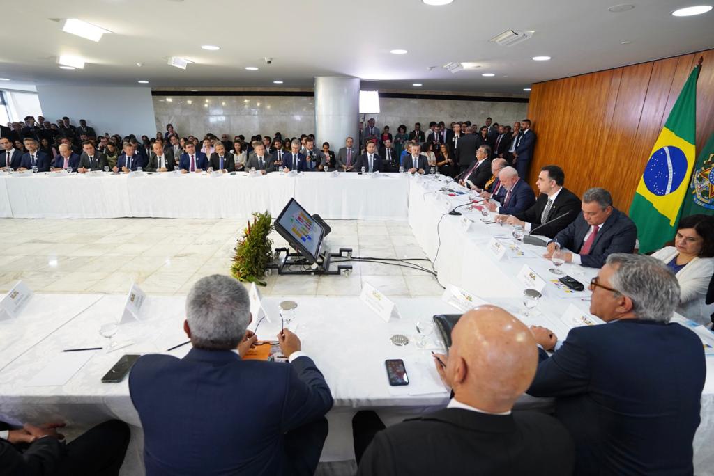 Reunião com o presidente Lula e governadores