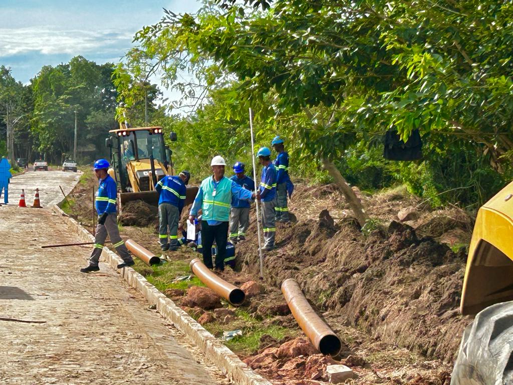Obras de esgotamento sanitário avançam nos bairros de Teresina