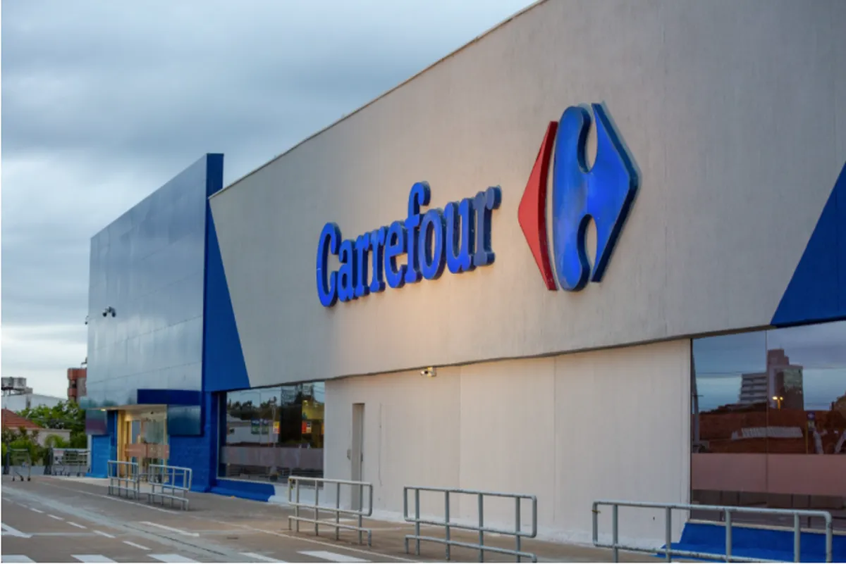 Carrefour é condenado por demitir 32 empregados que fizeram assembleia