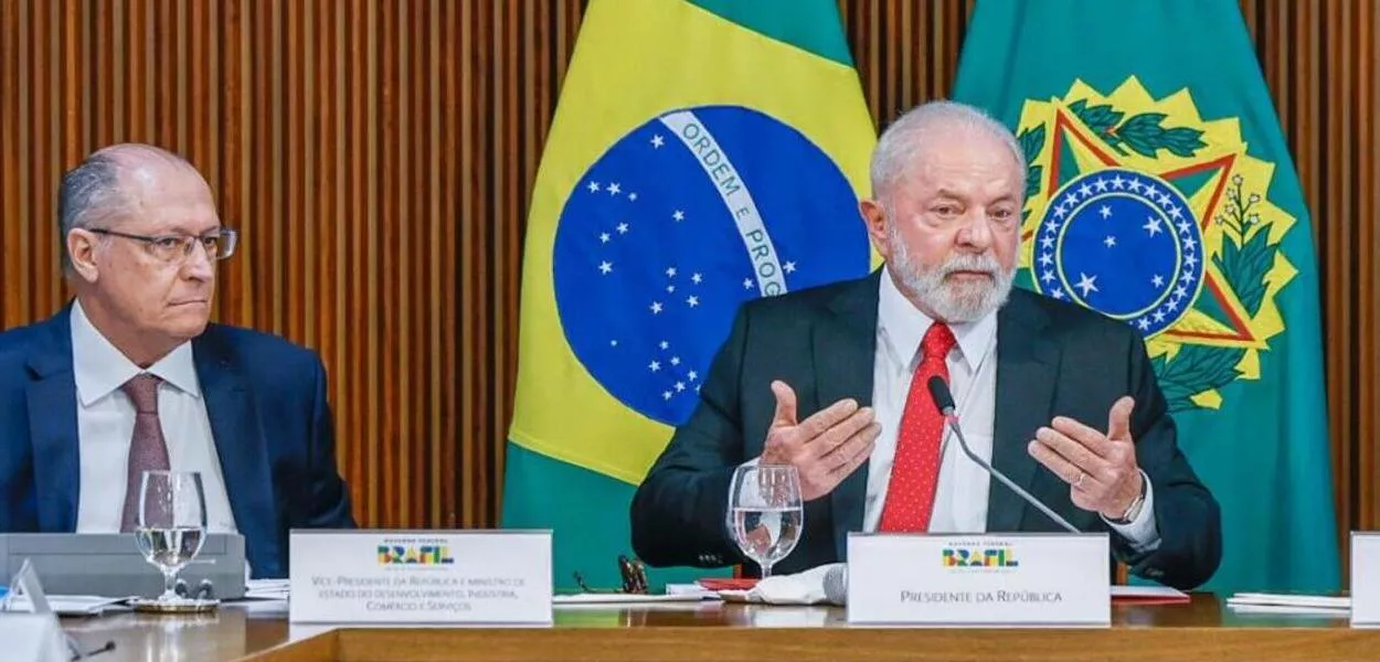 Em sintonia com o Centrão, PSB se afasta do governo Lula no Congresso