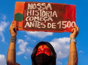 Indígena protesta contra Marco Temporal
