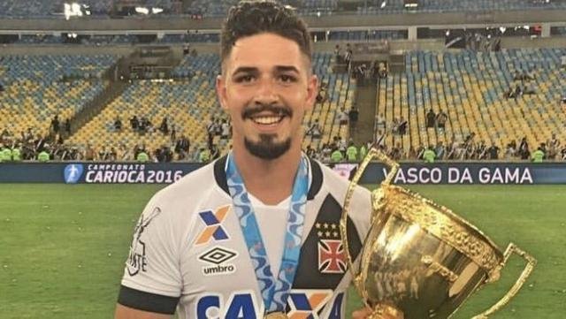 Ex-jogador do Vasco morre em acidente de carro