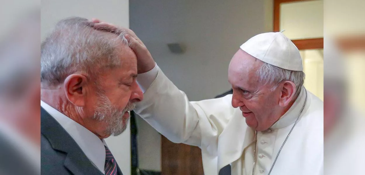 Lula conversa por telefone com Papa Francisco e o convida a visitar o Brasil