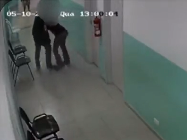 Vídeo: Médico é flagrado assediando enfermeira e é preso no Paraná