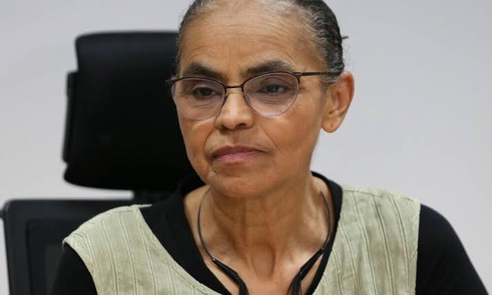 Marina Silva recebe alta hospitalar após tratar da covid-19