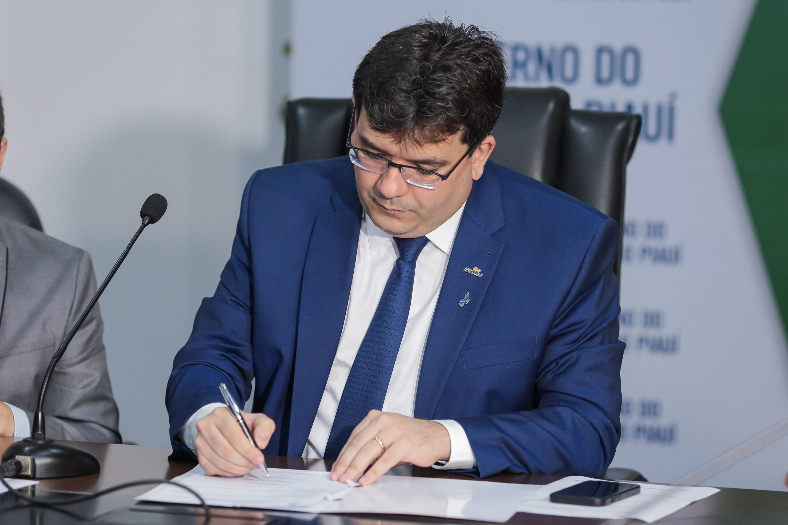 Governador autoriza crédito especial de R$ 107 milhões para investimentos em infraestrutura