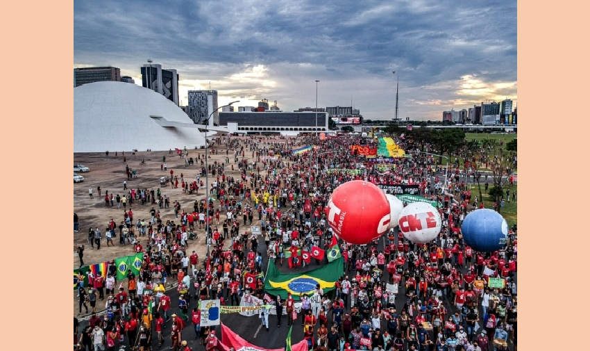 Lula e Congresso: a saída é a pressão popular