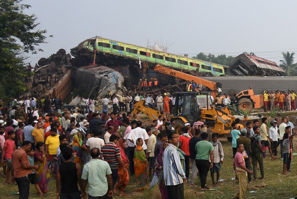 Acidente de trem deixou dezenas de mortos na Índia