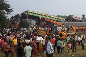 Acidente de trem deixou dezenas de mortos na Índia(Reprodução/Reuters)