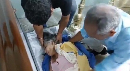 Idosa acordou durante o próprio velório