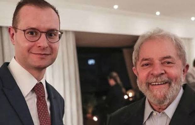 “Brasil vai se orgulhar de tê-lo como ministro”, diz Lula sobre Zanin no STF