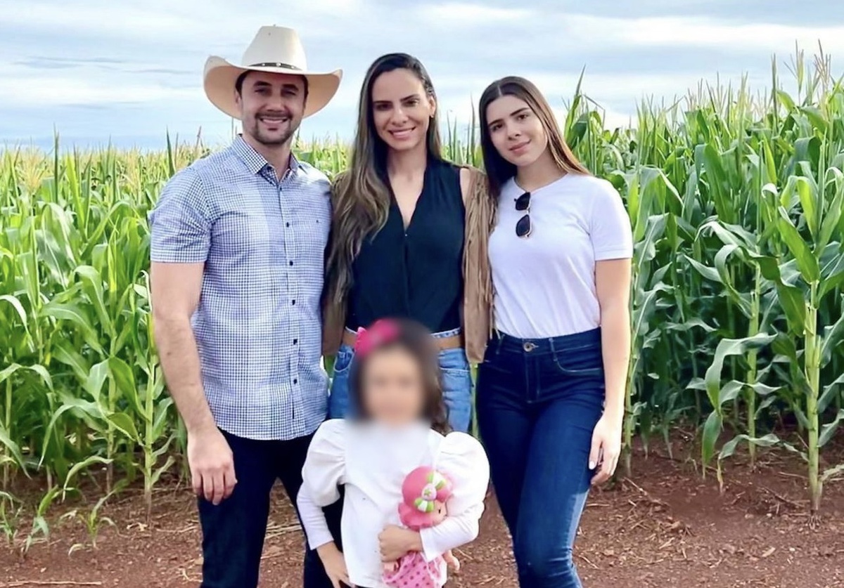 O advogado Acendino Concesso e família