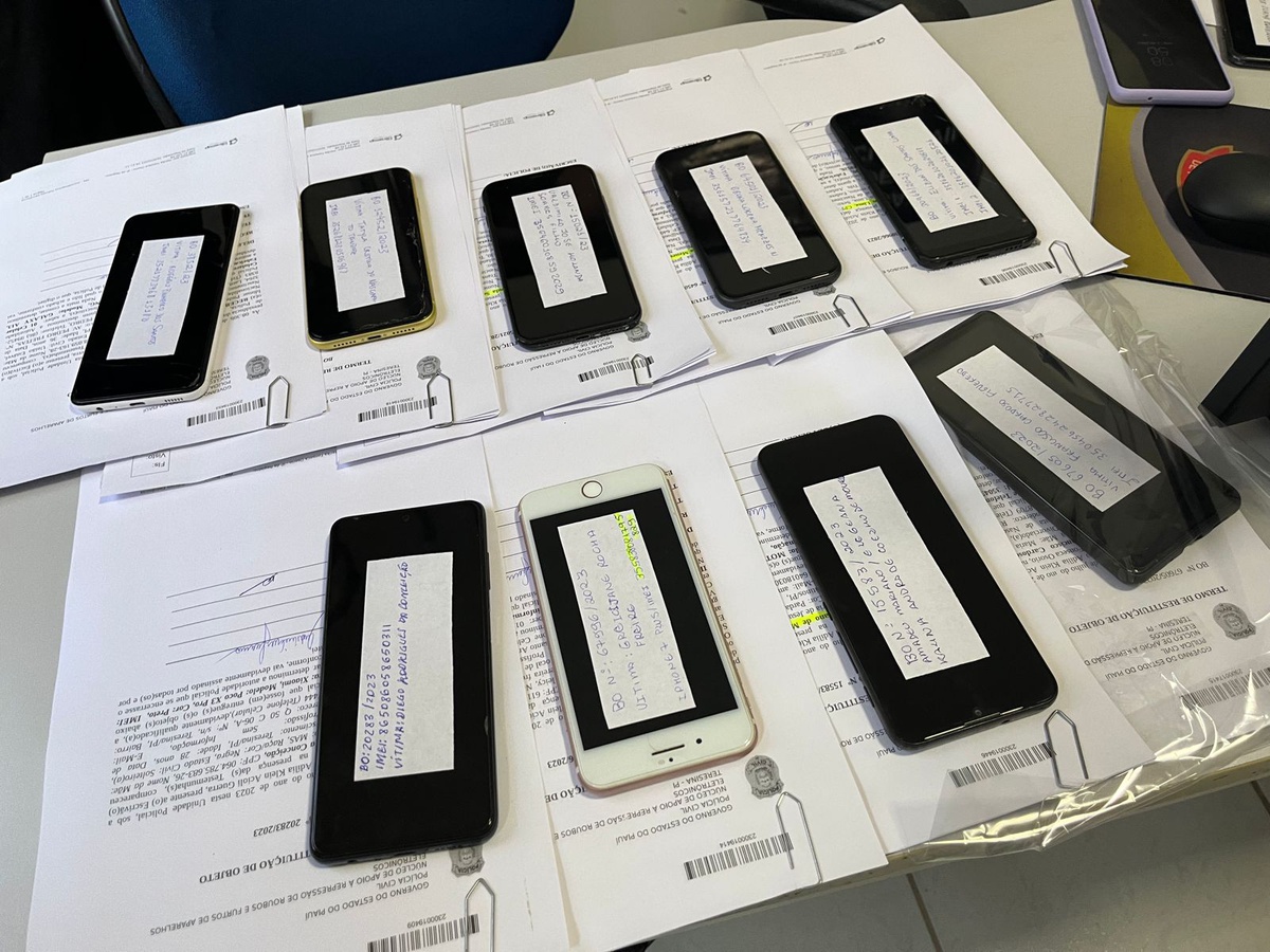 Aparelhos celulares provenientes de roubos e furtos, que foram localizados em Teresina