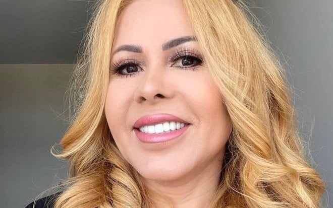 Joelma é hospitalizada às pressas e cancela shows