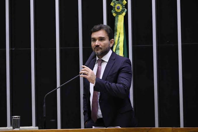 Governo confirma Celso Sabino para o Ministério do Turismo
