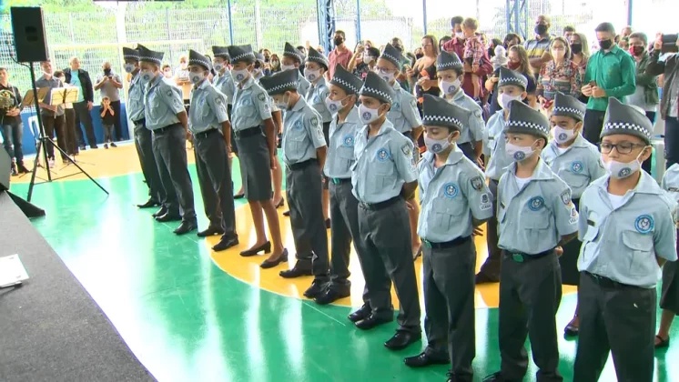 Inauguração de escola cívico-militar no ES