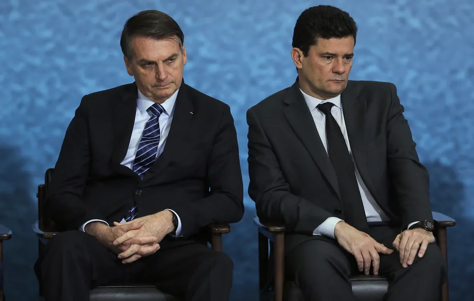 Racha na direita: Silêncio de aliados após inelegibilidade gera incômodo no entorno de Bolsonaro