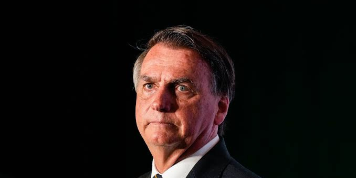 Bolsonaro é internado para exames de rotina, diz advogado