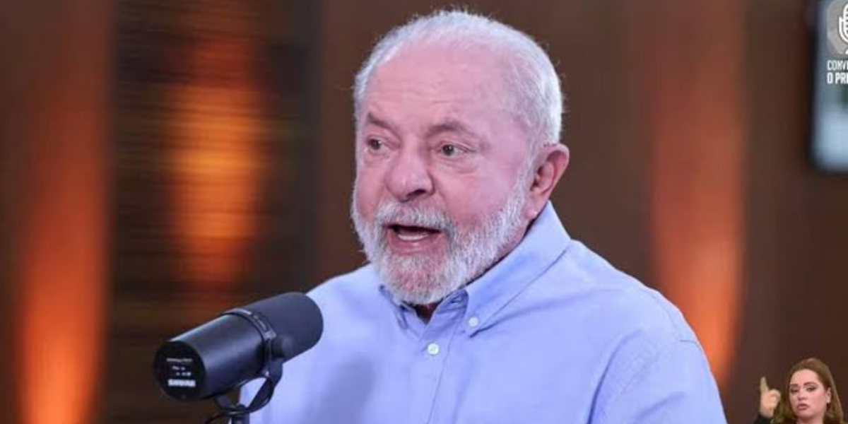 Lula durante o programa 'Conversa com o Presidente' nesta terça-feira (25)