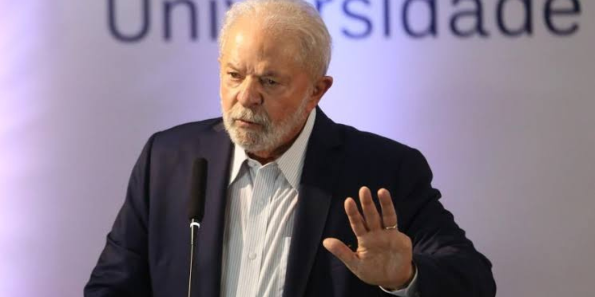 Lula afirma que não abrirá espaço para o centrão na Casa Civil