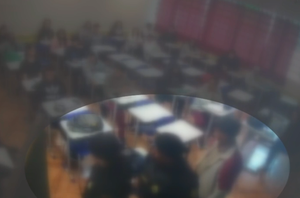 Professora é acusada de chamar policial de “macacona” durante palestra em escola(Reprodução/G1-PR)