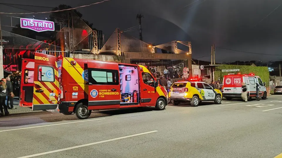 Repreendido por fumar, homem esfaqueia 4 pessoas e deixa um morto em bar