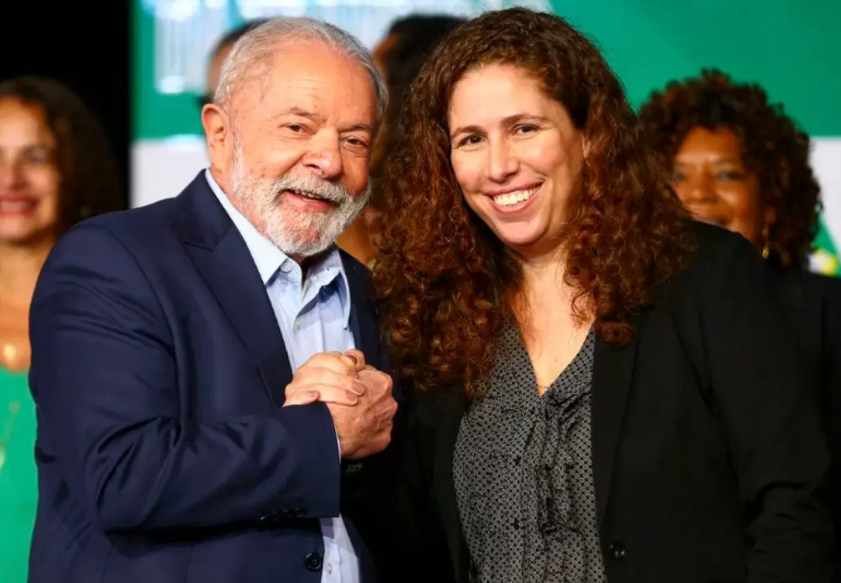 O presidente Lula e a ministra da Gestão e da Inovação em Serviços Públicos, Esther Dweck