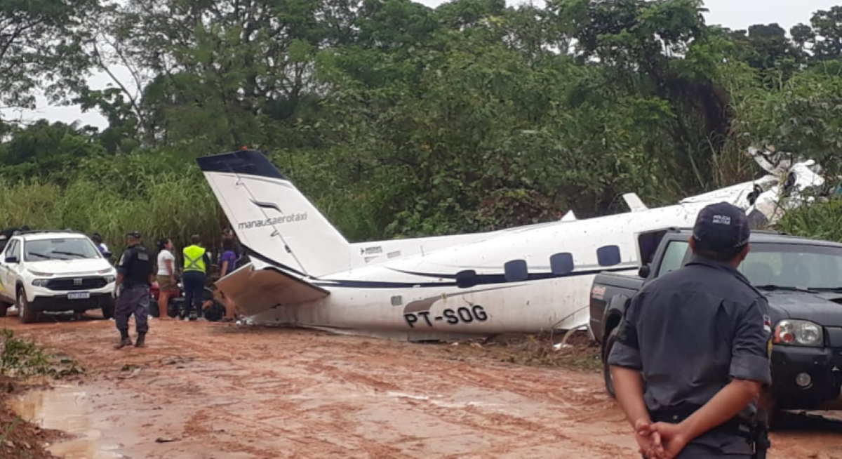 Avião cai no Amazonas e mata 14 pessoas