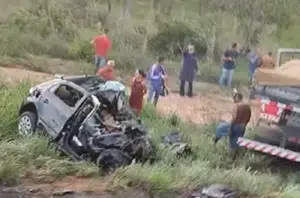 Colisão frontal entre caminhão e carro deixa um morto na rodovia BR-316(Reprodução)