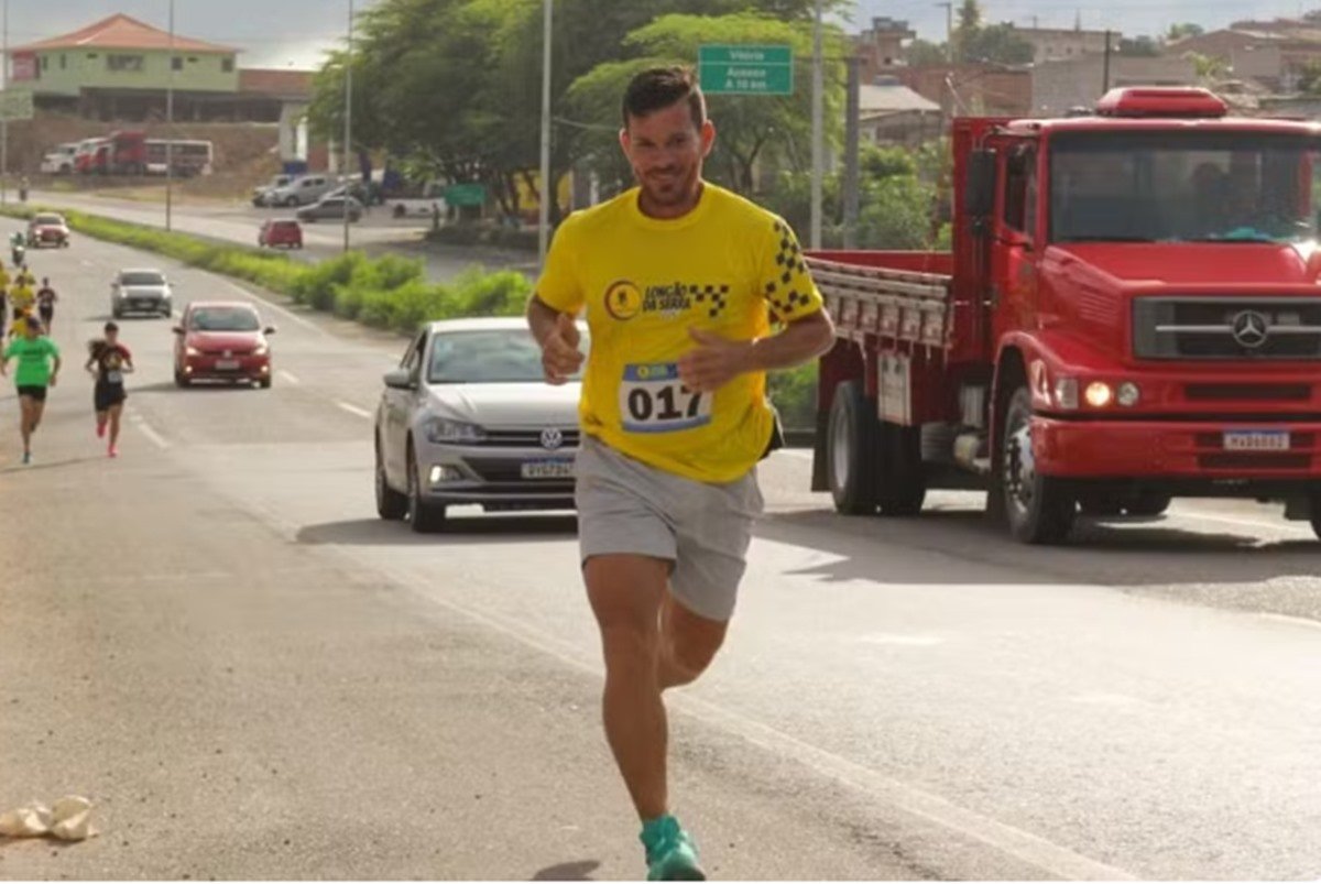 Corredor passa mal em prova, faz xixi preto e morre em PE