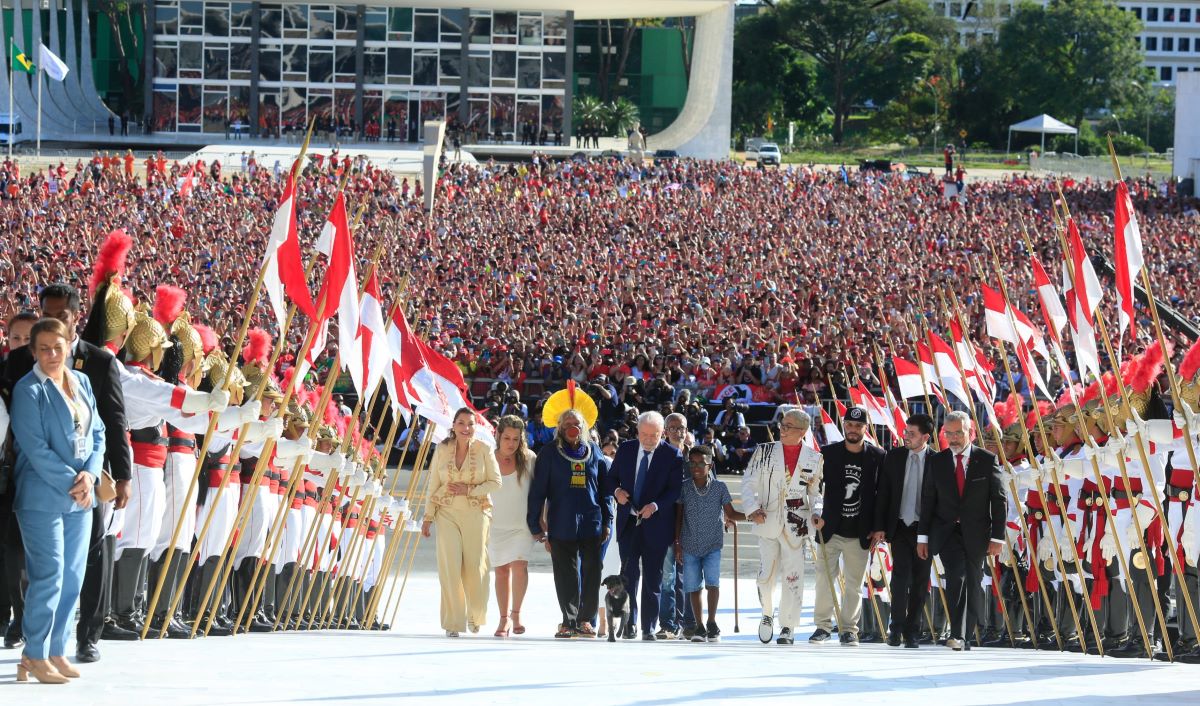 O que pensam segmentos da sociedade civil sobre governo Lula um ano após subida na rampa