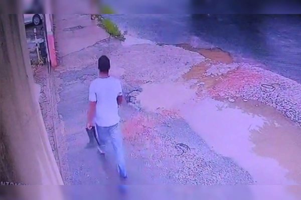 VÍDEO: Homem mata idosa de 84 anos a facadas e rouba ovo de Páscoa