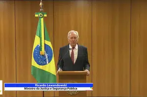 O ministro da Justiça e Segurança Pública, Ricardo Lewandowski, em pronunciamento na noite desta terça-feira (19)(Reprodução/youtube)