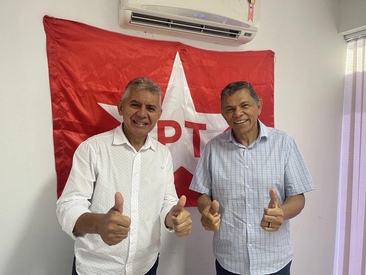 O presidente do PT Piauí, João de Deus, e Paulo Martins (PT)
