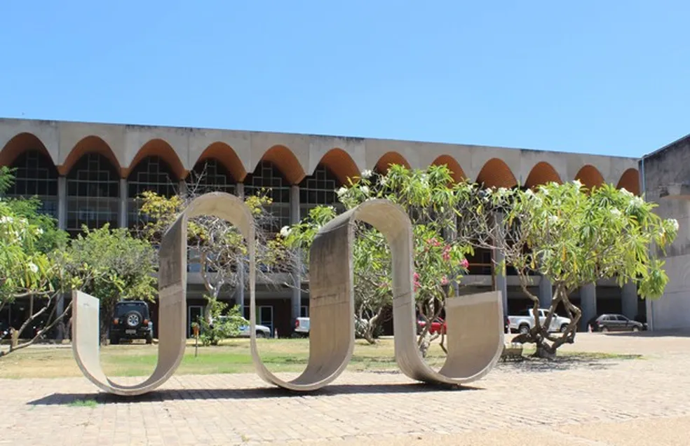 Votação do piso dos professores do estado é adiada para próxima terça (30)