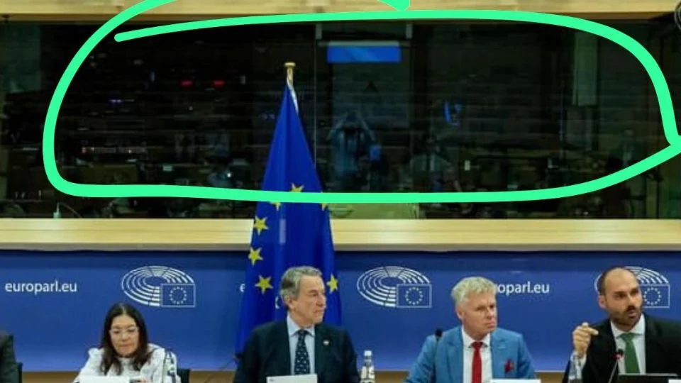 Constrangedor: Deputados bolsonaristas discursaram para sala vazia no Parlamento Europeu