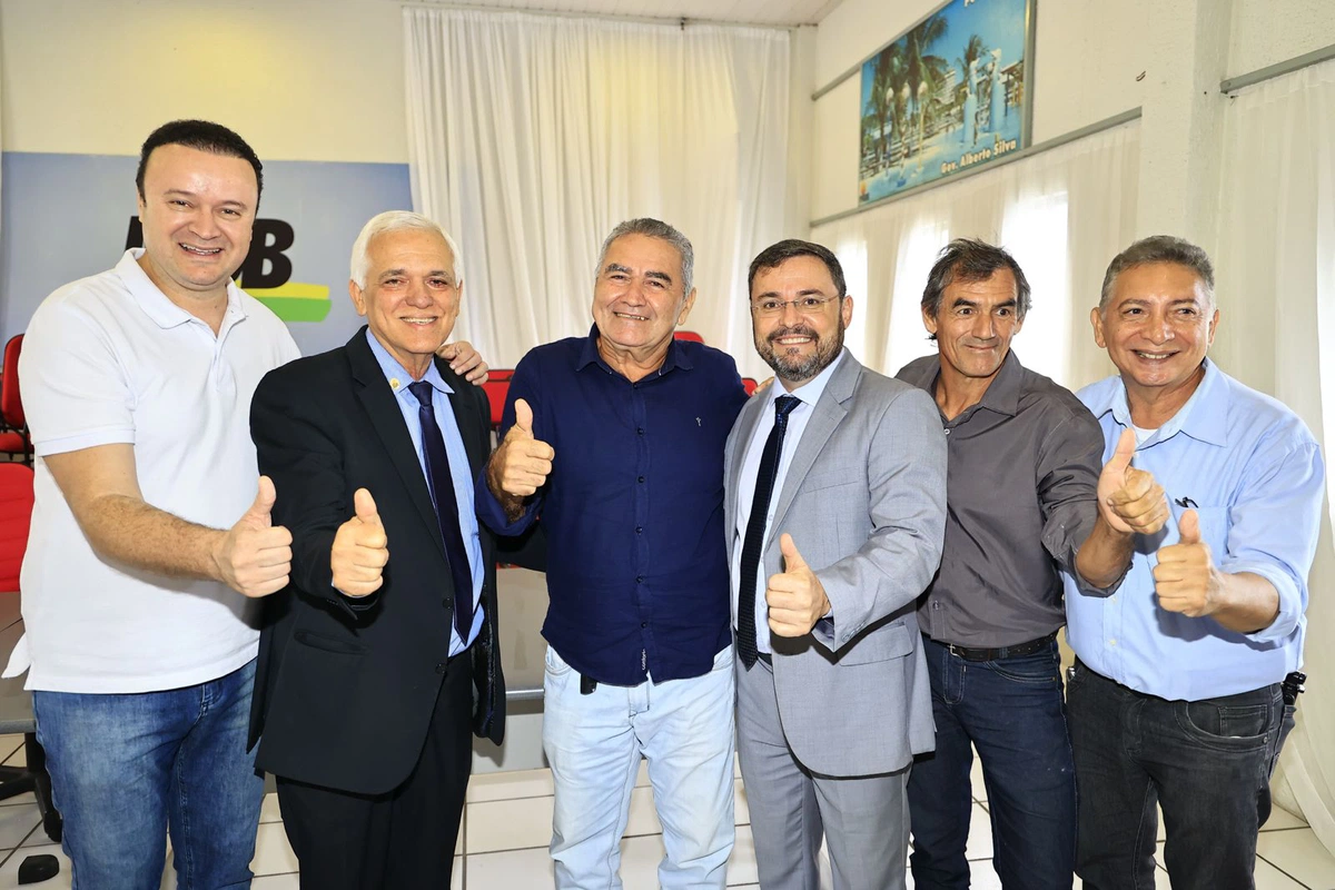 Fábio Novo se reúne com pré-candidatos a vereadores do MDB