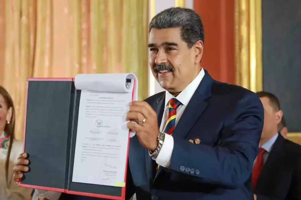 Nicolás Maduro assina lei que cria província da Venezuela em território da Guiana