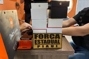 Operação ocorreu em lojas de celulares em Parnaíba, Luís Correia, Buriti dos Lopes e Teresina(Divulgação/SSP-PI)