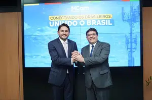 Rafael Fonteles busca melhorias para internet e energia no Piauí(Ccom)