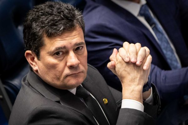 Sakamoto: Moro se beneficiou da bandeira branca entre Moraes, o TSE e o Senado