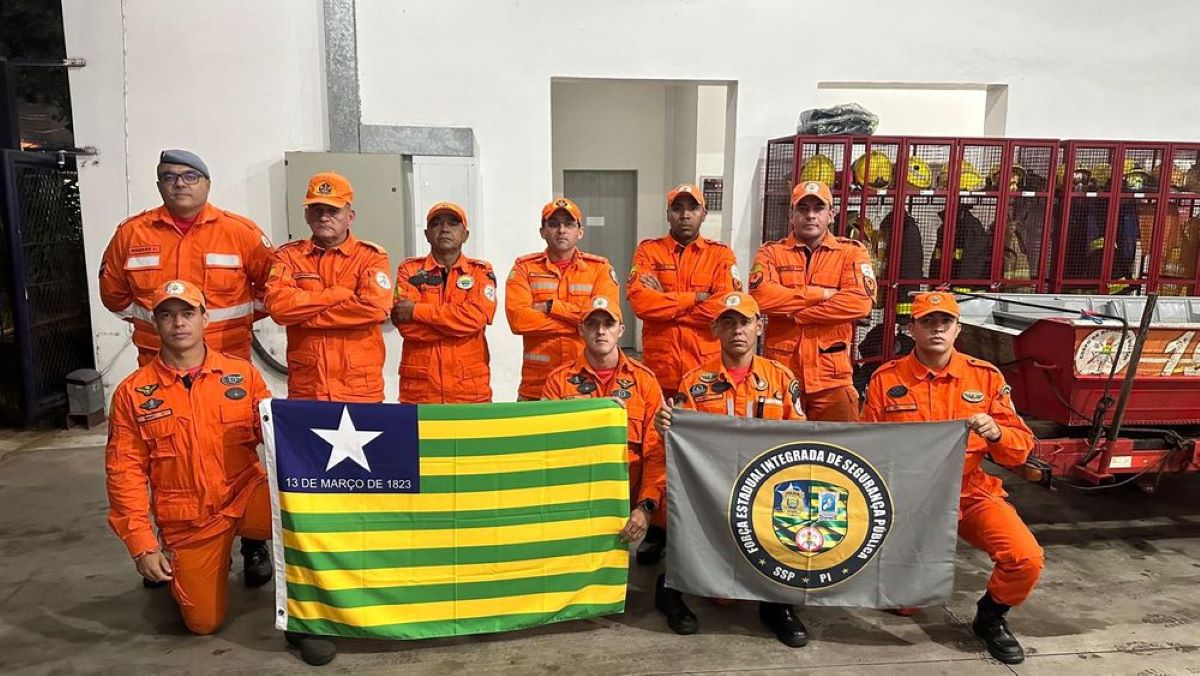 VÍDEO: Bombeiros do Piauí resgatam moradores no Rio Grande do Sul