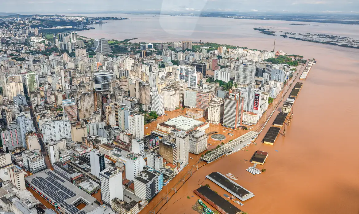 Jeferson Miola: Não é catástrofe, é crime