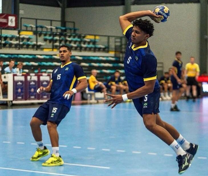 Equipe piauiense do GHC representa o Brasil e garante vaga nas quartas de final do Mundial Universitário de Handebol na França