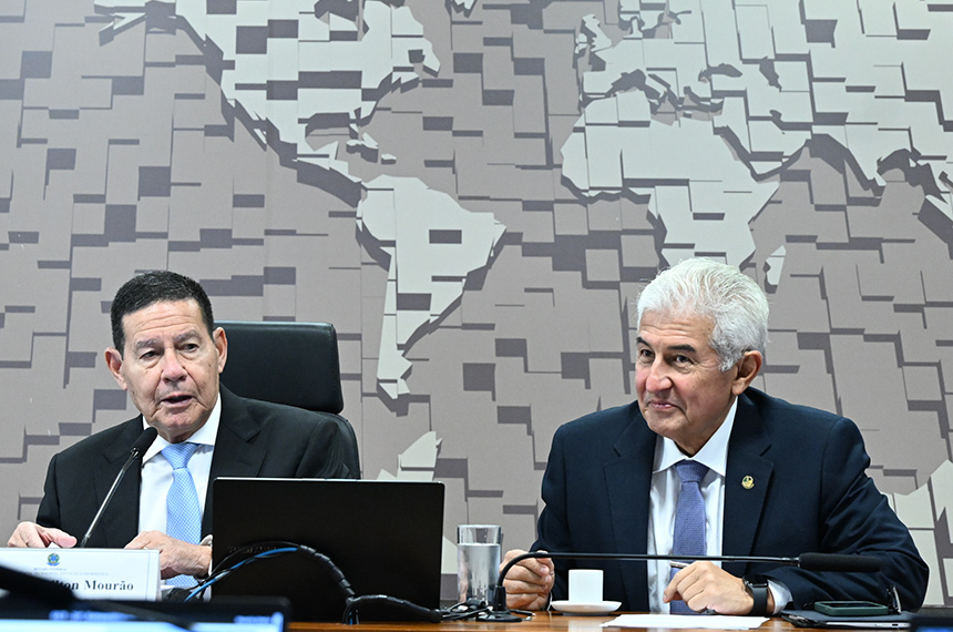 CCT aprova 40 concessões e renovações para emissoras de rádio