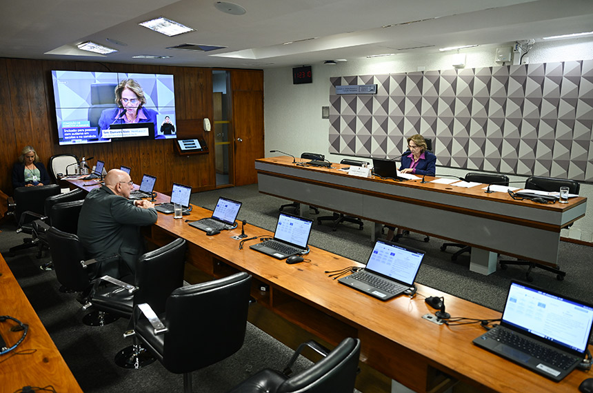 Vai a CAS projeto que reforça exame genético para câncer de mama