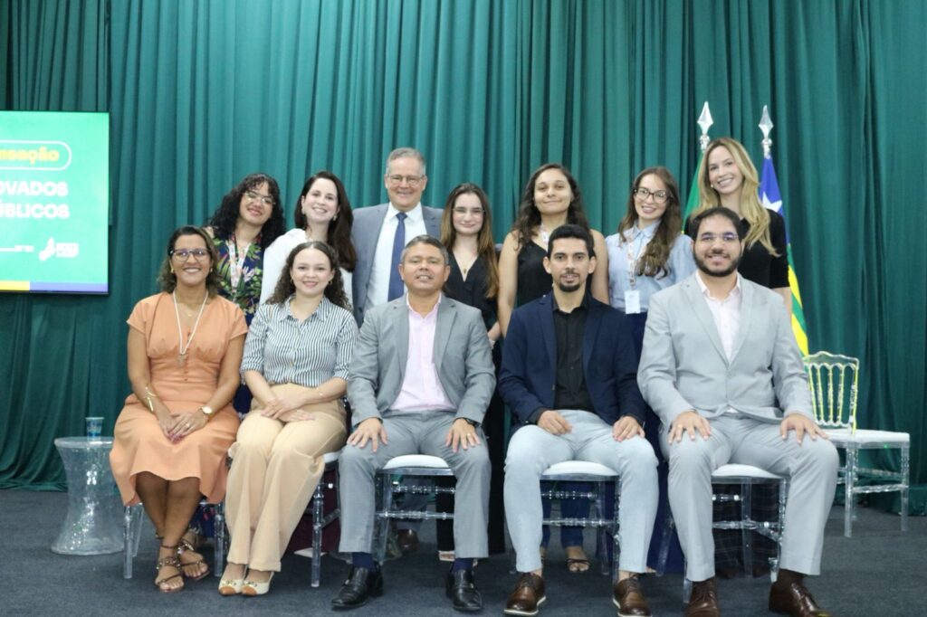 PiauíPrev recebe 10 novos analistas nomeados nesta quarta-feira (24)