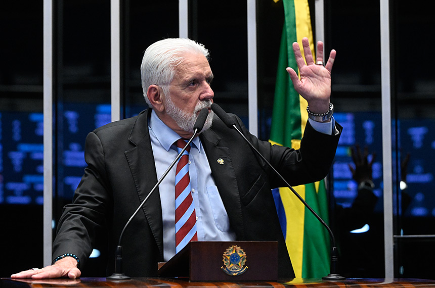 Jaques Wagner deixa liderança do governo no Senado