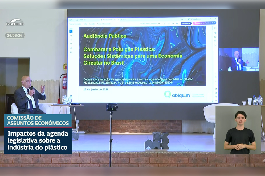 Uso responsável do plástico favorece desenvolvimento, afirmam debatedores